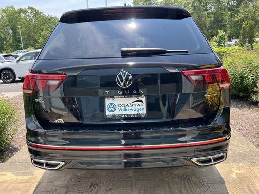 2022 Volkswagen Tiguan 2.0T SEL R-Line 4MOTION