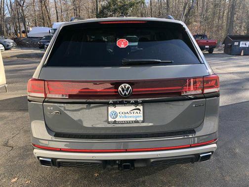 2025 Volkswagen Atlas 2.0T Peak Edition