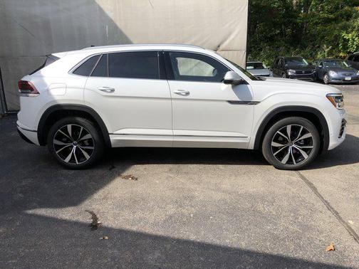 2026 Volkswagen Atlas Cross Sport 2.0T SEL Premium