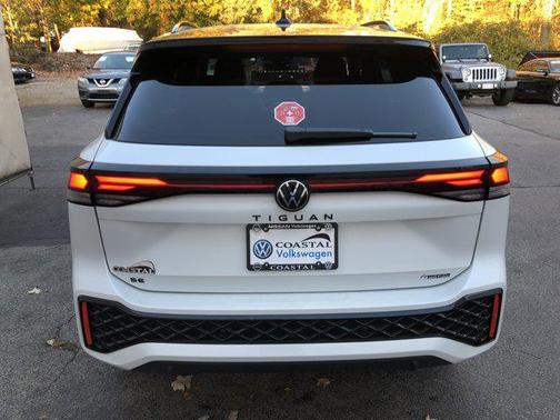 2026 Volkswagen Tiguan 2.0T SE R-Line Black 4MOTION