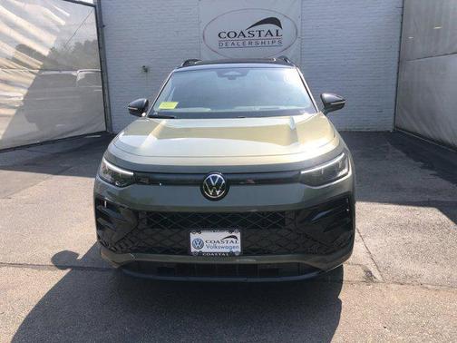 2025 Volkswagen Tiguan 2.0T SE R-Line Black 4MOTION