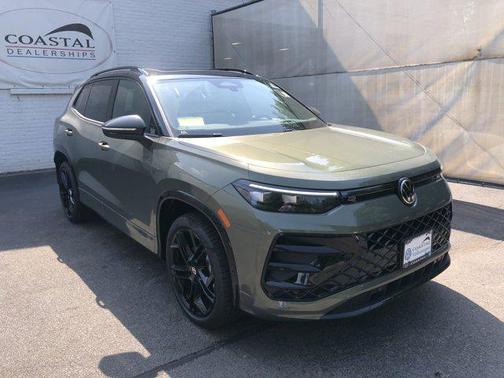 2025 Volkswagen Tiguan 2.0T SE R-Line Black 4MOTION
