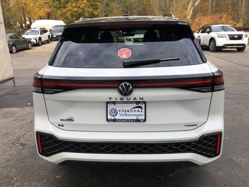 2026 Volkswagen Tiguan 2.0T SE R-Line Black 4MOTION