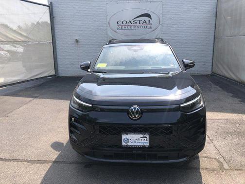 2025 Volkswagen Tiguan 2.0T SE R-Line Black 4MOTION