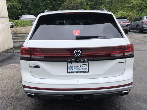 2025 Volkswagen Atlas 2.0T Peak Edition