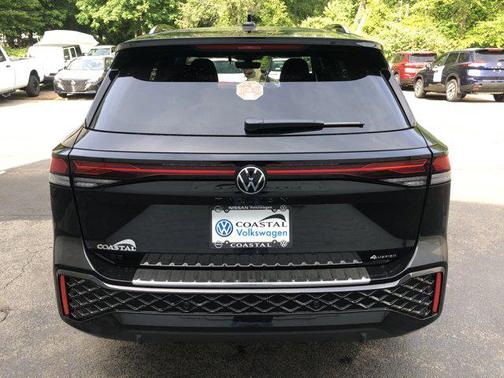 2025 Volkswagen Tiguan 2.0T SE R-Line Black 4MOTION
