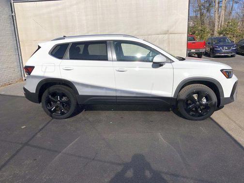 2025 Volkswagen Taos 1.5T SEL