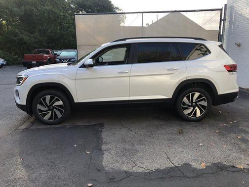 2026 Volkswagen Atlas 2.0T SE w/Technology 4MOTION