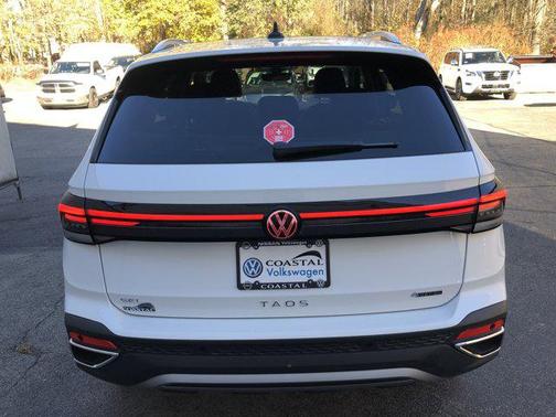 2026 Volkswagen Taos SEL