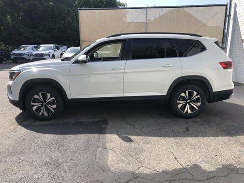 2025 Volkswagen Atlas 2.0T SE