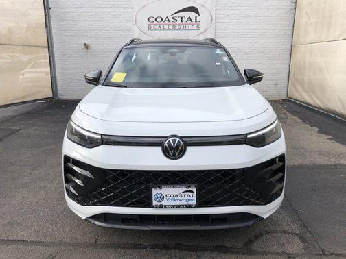 2026 Volkswagen Tiguan 2.0T SE R-Line Black 4MOTION