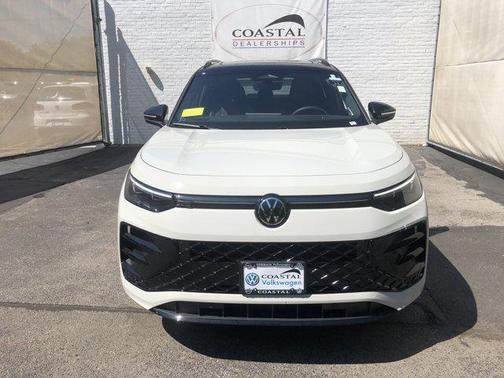 2025 Volkswagen Tiguan 2.0T SE R-Line Black 4MOTION