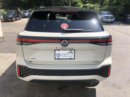 2025 Volkswagen Tiguan 2.0T SE R-Line Black 4MOTION