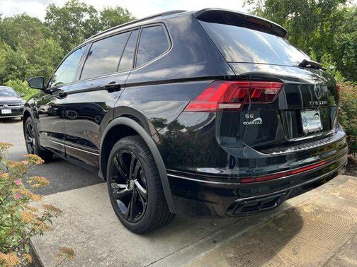 2024 Volkswagen Tiguan 2.0T SE R-Line Black 4MOTION