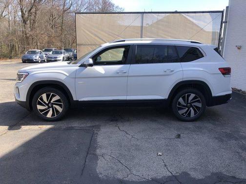 opal white pearl 2026 Volkswagen Atlas 2.0T SEL