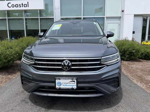 Platinum Gray Metallic 2023 Volkswagen Tiguan 2.0T SE 4MOTION