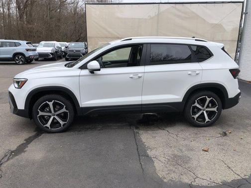 2025 Volkswagen Taos 1.5T SEL