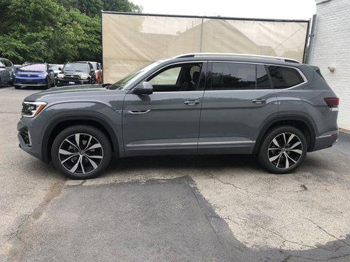 2025 Volkswagen Atlas 2.0T SEL Premium R-Line 4MOTION