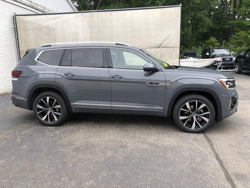 2025 Volkswagen Atlas 2.0T SEL Premium R-Line 4MOTION