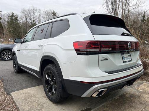 2026 Volkswagen Atlas Peak Edition