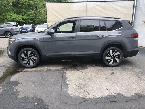 2025 Volkswagen Atlas 2.0T SE w/Technology 4MOTION