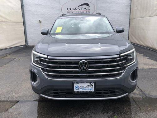 2025 Volkswagen Atlas 2.0T SE w/Technology 4MOTION