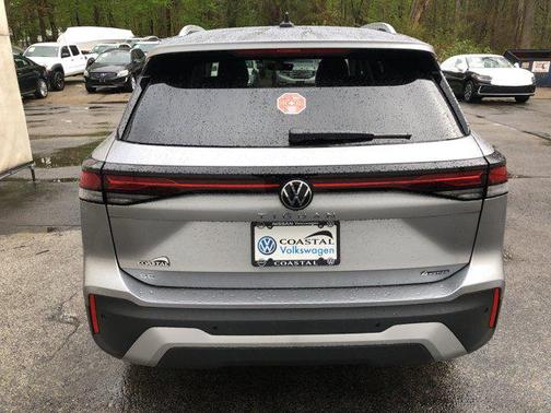pyrite silver metallic 2026 Volkswagen Tiguan 2.0T SE