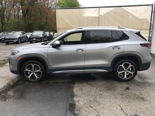 pyrite silver metallic 2026 Volkswagen Tiguan 2.0T SE