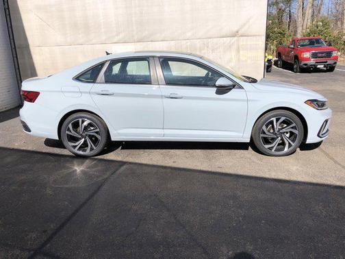 2025 Volkswagen Jetta 1.5T SEL