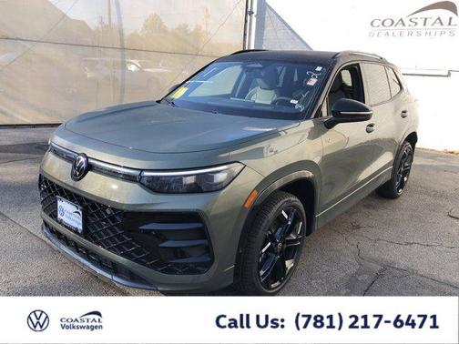 Avocado Green w/Deep Black Roof 2026 Volkswagen Tiguan 2.0T SE R-Line Black 4MOTION