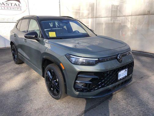 Avocado Green w/Deep Black Roof 2026 Volkswagen Tiguan 2.0T SE R-Line Black 4MOTION