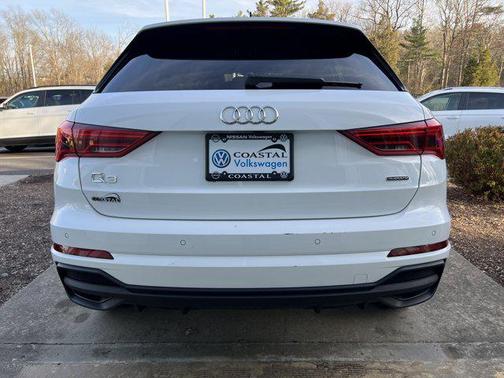2023 Audi Q3 S line Premium