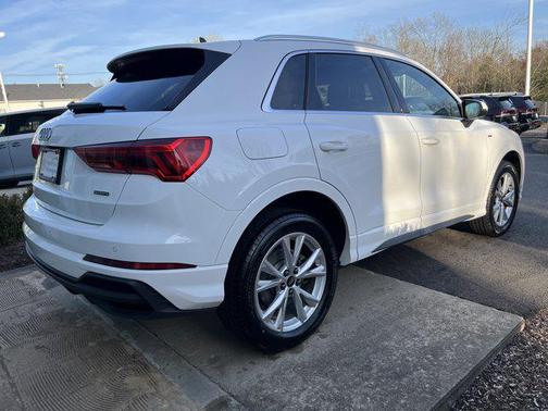 2023 Audi Q3 S line Premium
