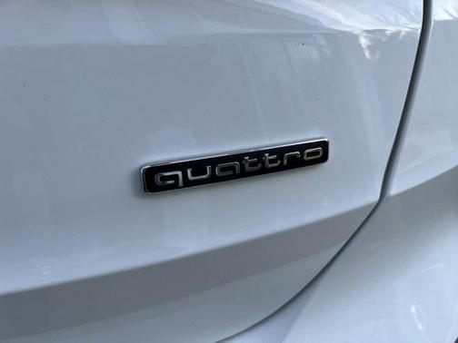 2023 Audi Q3 S line Premium