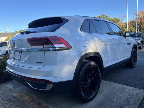 2022 Volkswagen Atlas Cross Sport 2.0T SE w/Technology 4MOTION