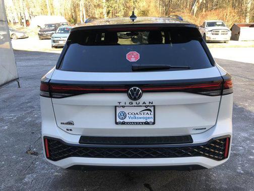 2026 Volkswagen Tiguan 2.0T SE R-Line Black 4MOTION