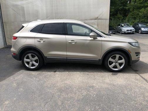 2015 Lincoln MKC Base