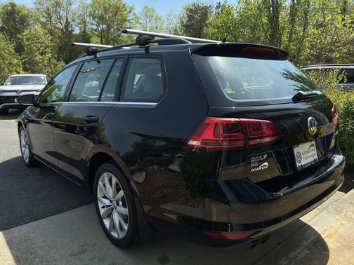 Black 2017 Volkswagen Golf SportWagen TSI SE