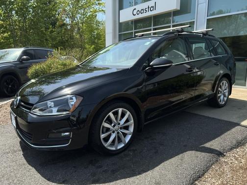 Black 2017 Volkswagen Golf SportWagen TSI SE