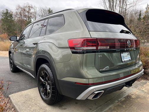 2025 Volkswagen Atlas 2.0T Peak Edition