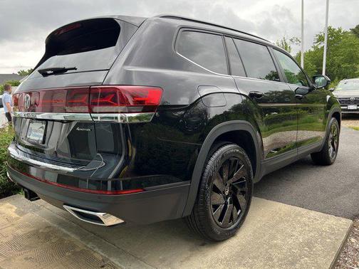 2024 Volkswagen Atlas 2.0T SE w/Technology 4MOTION