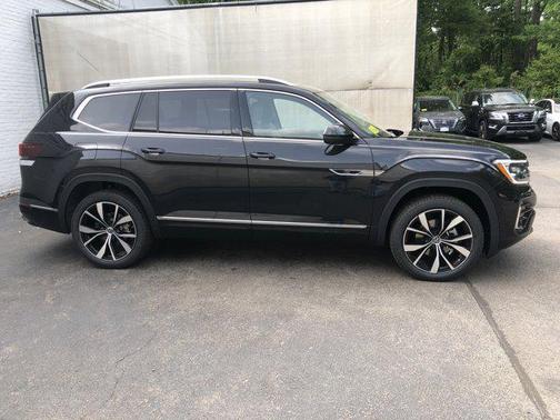 2025 Volkswagen Atlas 2.0T SEL Premium R-Line 4MOTION
