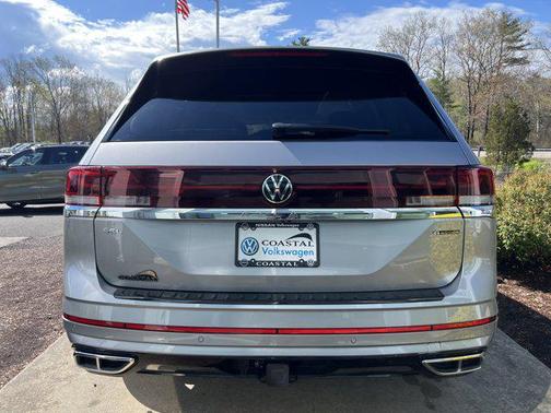 Silver Mist Metallic 2024 Volkswagen Atlas 2.0T SEL Premium R-Line 4MOTION