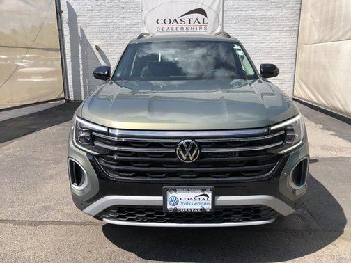 2025 Volkswagen Atlas 2.0T Peak Edition