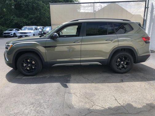 2025 Volkswagen Atlas 2.0T Peak Edition