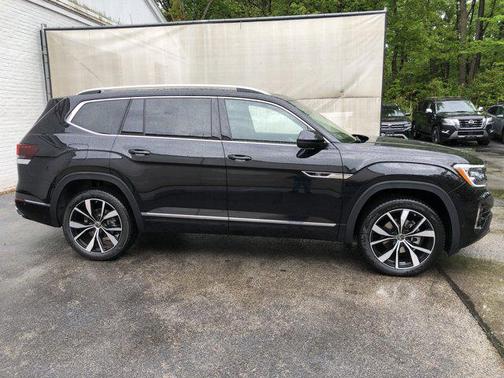 2025 Volkswagen Atlas 2.0T SEL Premium R-Line 4MOTION