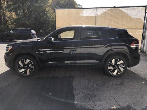 2026 Volkswagen Atlas Cross Sport 2.0T SE w/Technology 4MOTION