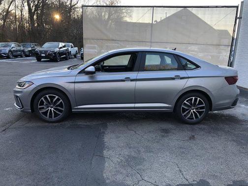 2025 Volkswagen Jetta 1.5T SE