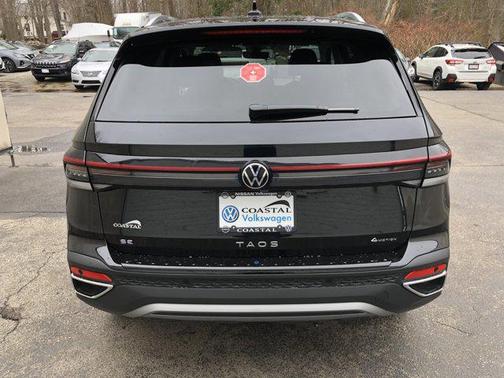 2025 Volkswagen Taos 1.5T SE