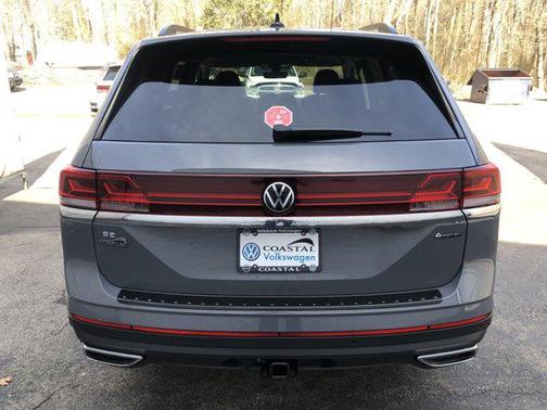 Pure Gray 2026 Volkswagen Atlas 2.0T SE w/Technology 4MOTION